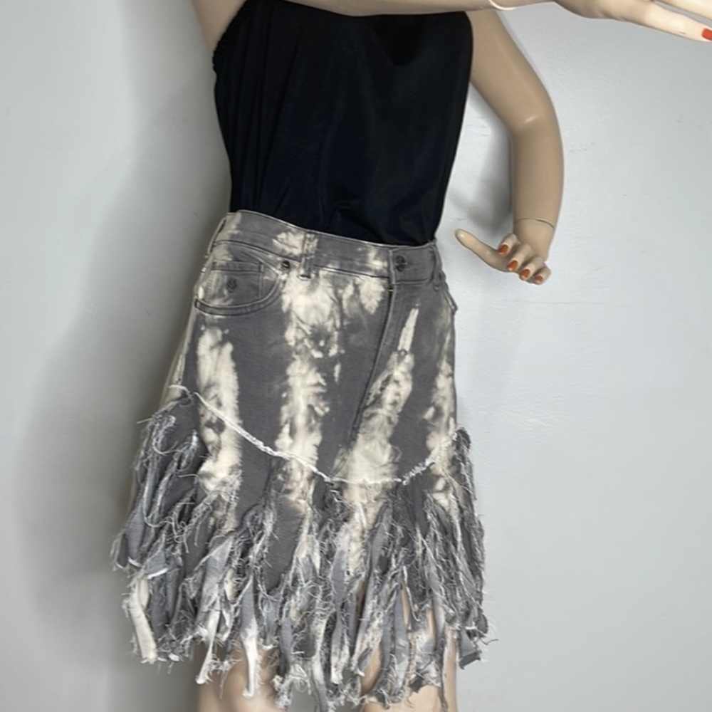 Distressed High Waist Bleach Washed Denim Shorts - Picture 7 of 14